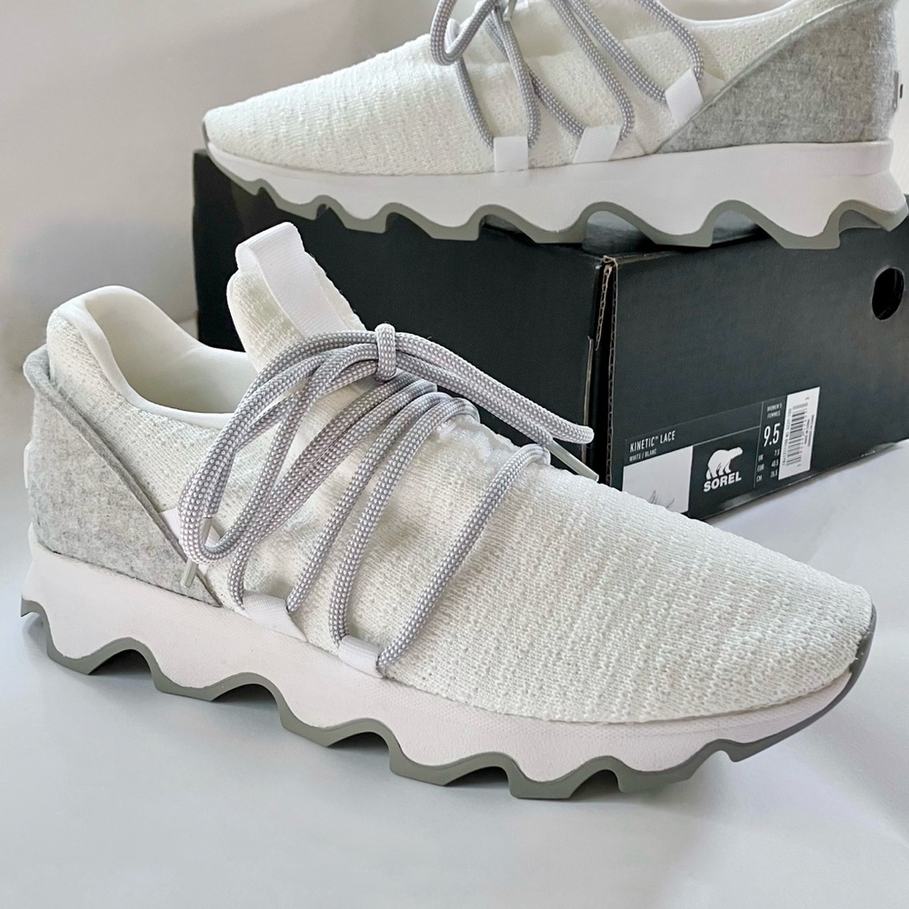 *New* SOREL KINETIC WHITE LACE-UP SNEAKER Sz 9.5 $72 NWT New with tags + box